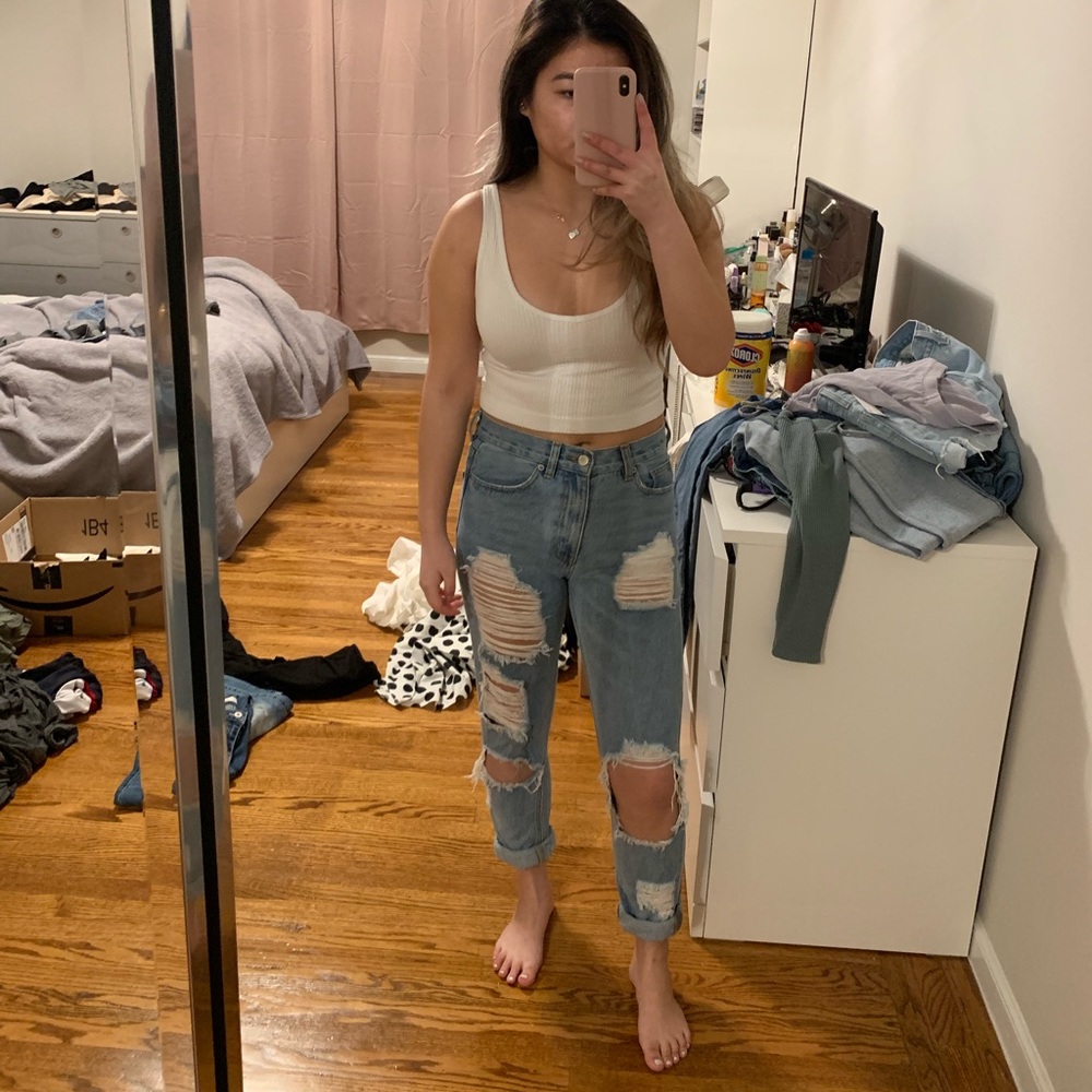 Brandy Melville boyfriend jeans